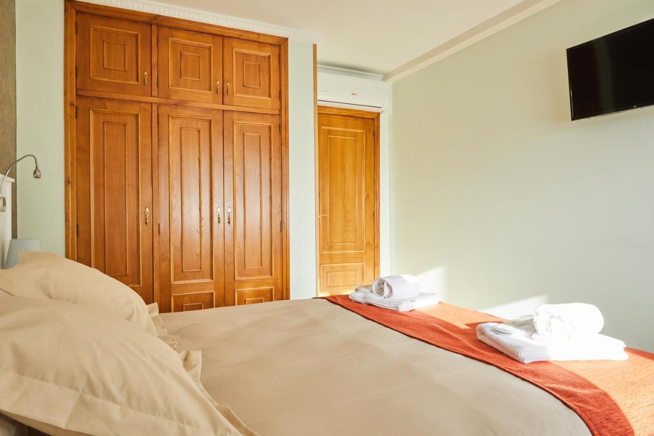 Padron Suites Ngoại thất bức ảnh